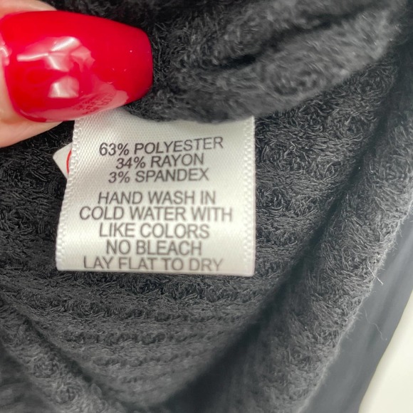 Gibsonlook Women's Waffle Knit Long Sleeve Henley Top Black Size XS - Picture 4 of 4